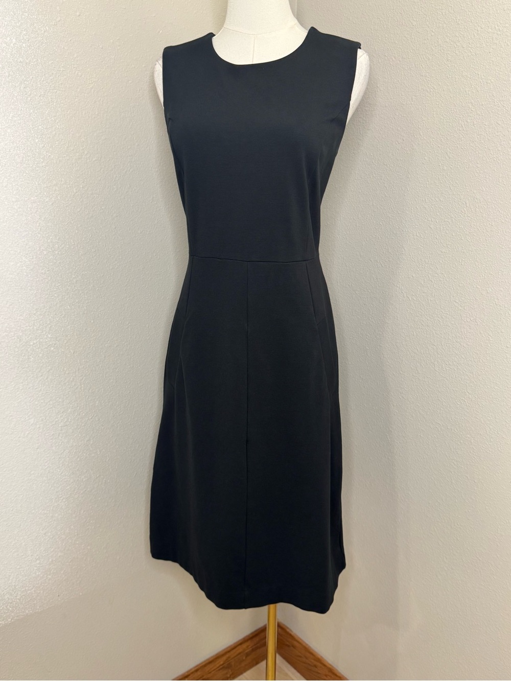 Lands’ End Black Sleeveless Sheath Dress Size 8 Career Office Pockets